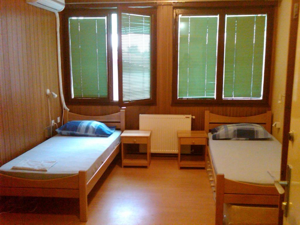Hostel AV Palanka Bagian luar foto
