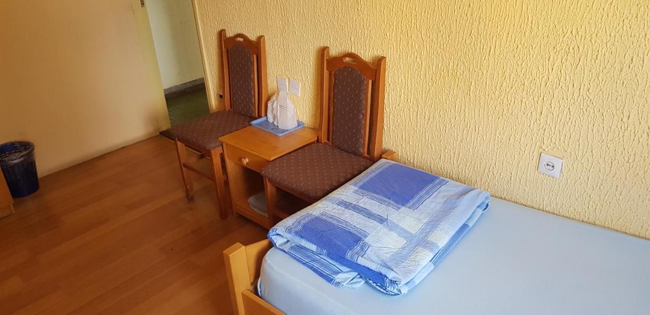 Hostel AV Palanka Bagian luar foto